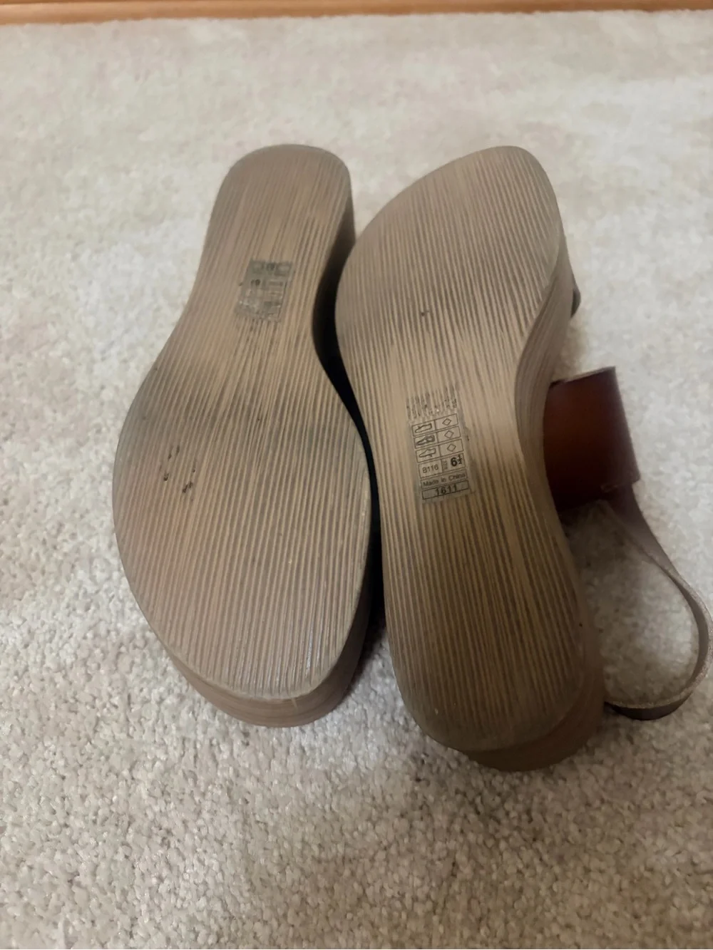 Blowfish Malibu Platform Sandal in Dark Brown, size 6.5